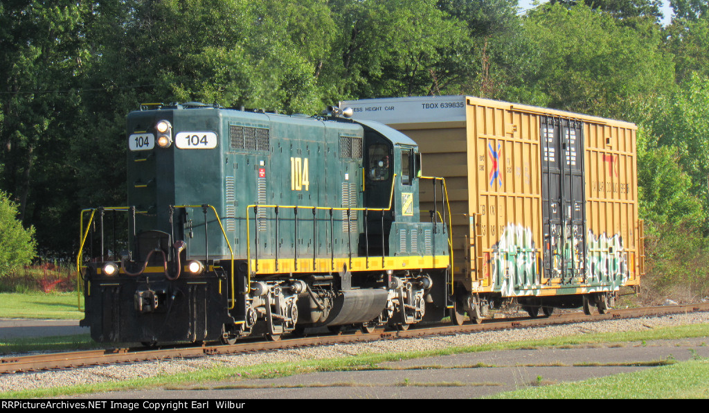 Ohio South Central Railroad (OSCR) 104